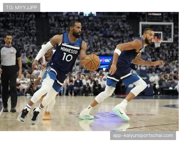 康利核心组织提升球队节奏 快攻转换助力季后赛关键胜利