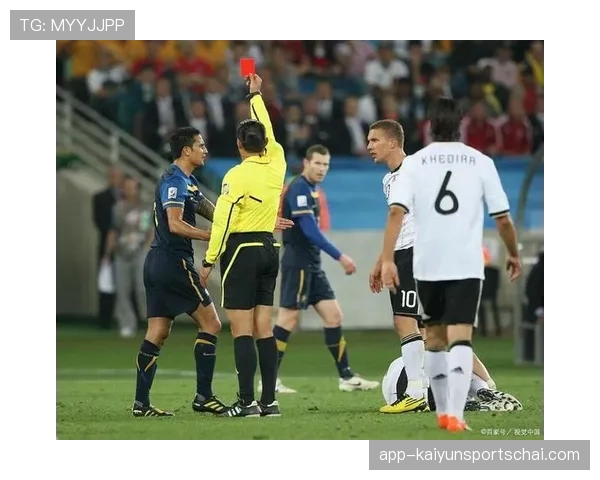 最后一人犯规的判罚逻辑揭秘，何时直接红牌必不可少？