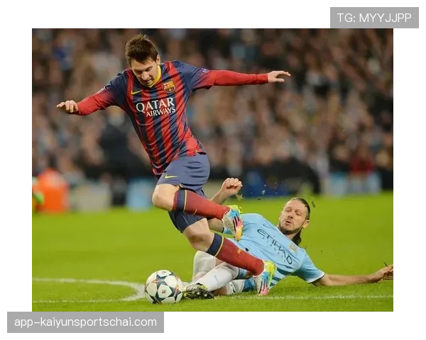 禁区拉拽犯规判罚为何频繁引发裁判尺度争议？